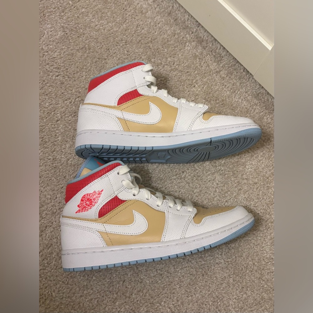 AIR JORDAN 1 MID WMNS „SESAME“ EUC Sz9